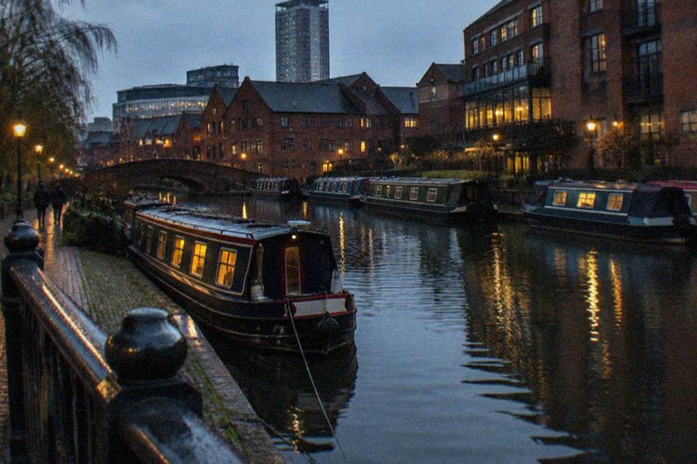 Is Gas Street Basin Free To Walk Around in Birmingham