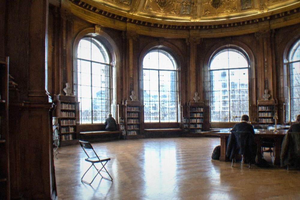 Can You See The Shakespeare Memorial Room For Free in Birmingham